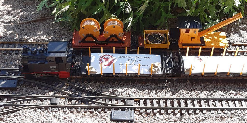 Gartenbahn-Stammtisch auf dem Sommerfest bei Klenart Stauden